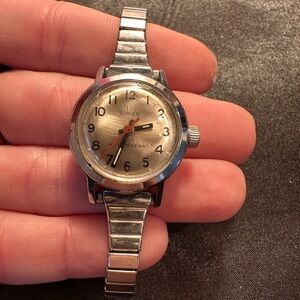 ⌚ Vintage Timex Ladies Manual Wind Watch | Silver-Tone Expansion Bracelet